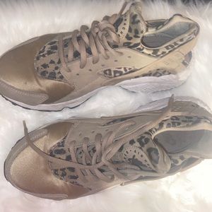 Nike Haurache
